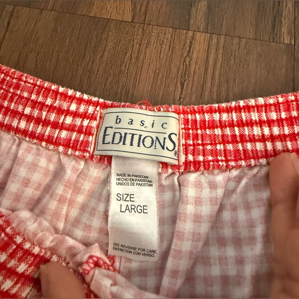 Basic Editions Women’s Red Gingham Boxer Shorts L… - image 2
